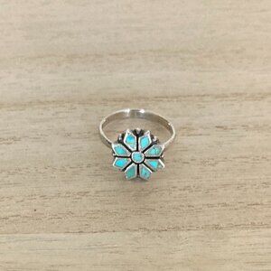 Ring Turquoise flower set in 925 Silver Sz 8